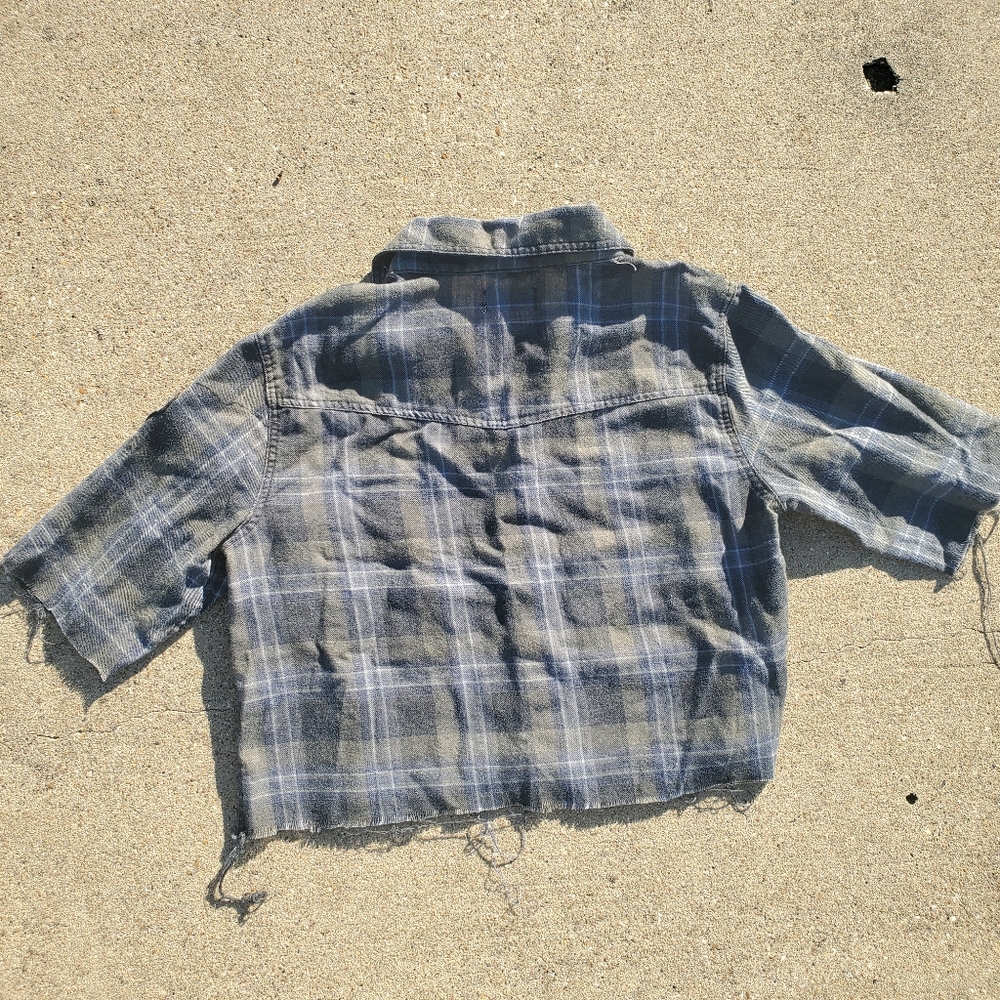 Wet Seal Crop Top Button Down Shirt sz Small - Picture 2 of 3